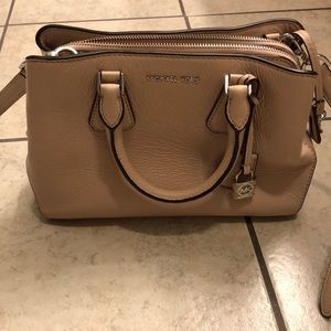 Authentic  Michael Kors